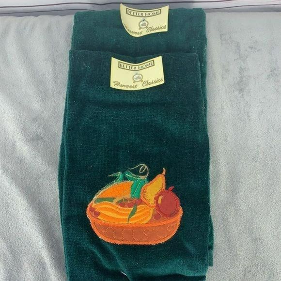 Better Home Harvest Fall Holiday Classic Veggie Basket Green Hand Towels - Picture 3 of 4